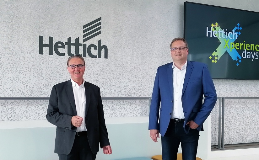 Gerd Fähler und Jan Hübschmann freuen sich auf die partnerschaftliche Zusammenarbeit. - Foto: Hettich