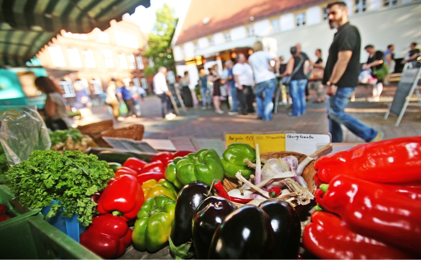 Der Abendmarkt auf dem Bielefelder Klosterplatz soll im Frühjahr 2022 wieder starten. - Foto: Bielefeld Marketing/ Sarah Jonek