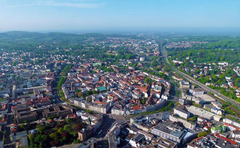 Das Altstadt-Hufeisen ist von der Luft aus gut zu erkennen. - Foto: Bielefeld Marketing