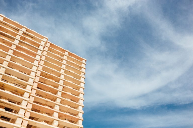 Ohne Paletten aus Holz läuft im internationalen Warenverkehr nichts. (Foto: HPE)