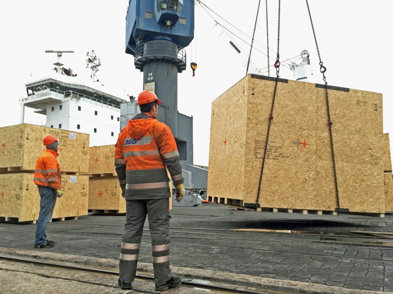 Qualitätsgeprüfte Verpackungsspezialisten schicken Güter sicher und zuverlässig an jeden Zielort auf der Welt. (Foto: HPE/Carl Gluud GmbH)