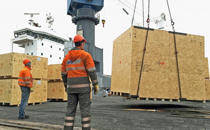 Qualitätsgeprüfte Verpackungsspezialisten schicken Güter sicher und zuverlässig an jeden Zielort auf der Welt. (Foto: HPE/Carl Gluud GmbH)