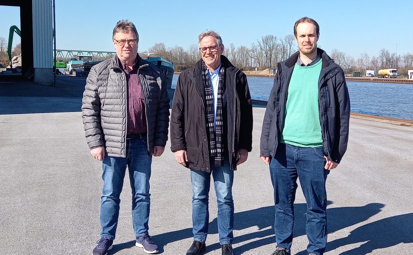 (v. l.) Karl-Heinz Eikenhorst, Markus Hanning, Timo Buschendorf (Foto: (© Raiffeisen Lübbecker Land AG)