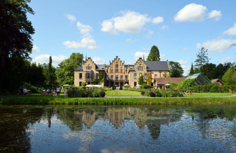 Schloss Ippenburg Südansicht (Foto: Schloss Ippenburg)