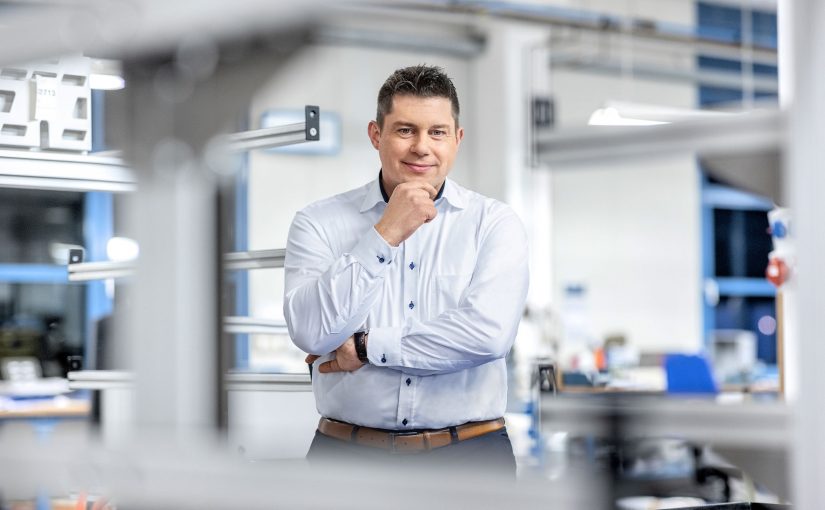 Individuell auf die UBQ-Bedürfnisse ausgelegt: technotrans komme den hohen Anforderungen an die Produktion des klimapositiven thermoplastischen Materials nach, meint Nicolai Küls, Geschäftsführer der technotrans solutions GmbH.(Foto: technotrans)