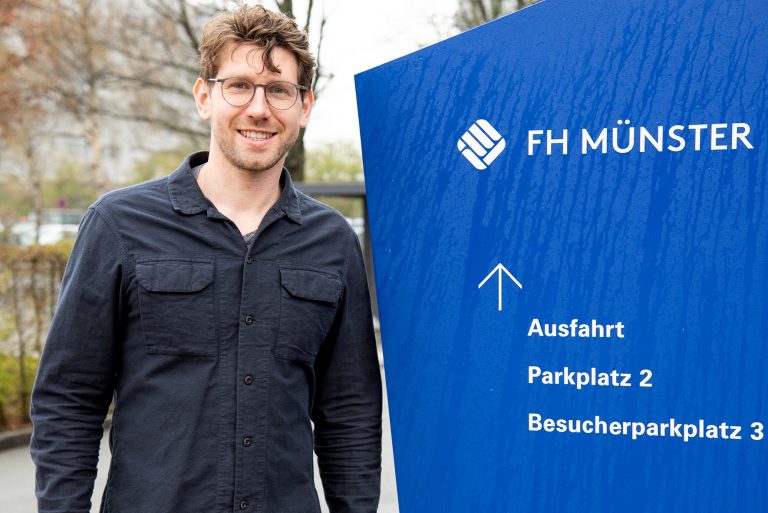 Entsorgungsingenieur Wojciech Walica promoviert am Fachbereich Bauingenieurwesen im Forschungskolleg Verbund.NRW zum Recycling von Gipskartonplatten. (Foto: FH Münster/Michelle Liedtke)