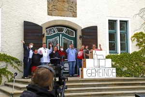 Die Klientinnen und Klienten des Wittekindshofes werden den Freiluftgottesdienst an Christi Himmelfahrt wieder mit einem Anspiel vervollständigen. Anders als im vergangenen Jahr kann die Veranstaltung allerdings wieder in Präsenz stattfinden. (Foto: Ann-Christin Lüke (Wittekindshof).