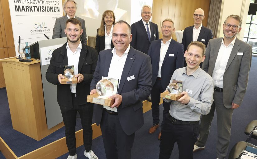 Freuen sich über drei Mal Innovationskraft „Made in OWL“: Herbert Weber, Geschäftsführer, OstWestfalenLippe GmbH, Jona Vogel, CoFounder ENERVATE GmbH, Petra Pigerl-Radtke, Hauptgeschäftsführerin IHK Ostwestfalen zu Bielefeld und Sprecherin der Jury, Horst Rose, Managing Director Denios SE, Landrat Jürgen Müller, stellvertretender Vorsitzender Gesellschafterversammlung OstWestfalenLippe GmbH, Jürgen Noch, Geschäftsführer Westfalen Weser GmbH, Jürgen Noch, Geschäftsführer Westfalen Weser GmbH (v.), Rainer Müller, Geschäftsführer Stadtwerke Bielefeld GmbH (h.) und Wolfgang Marquardt, Prokurist, OstWestfalenLippe GmbH (Foto: OWL GmbH)