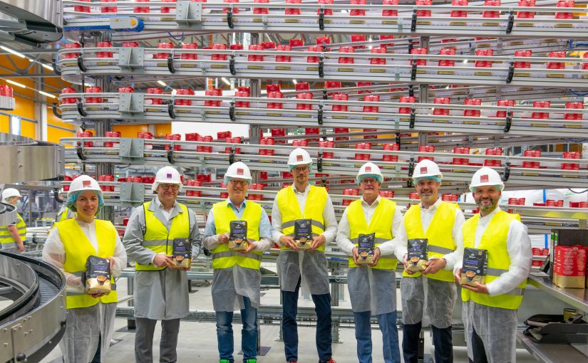 Begehung der Kaffeerösterei - v.l.n.r: Gisela Horstmann, Thomas Konrad, Mathias Krümpel, Ingo Niehaus, Dr. Peter Lüttmann, Dr. Jochen Vennekötter, Yassine Mokdad (Foto: EWG Rheine)