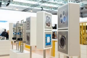 Die Han-Modular® Domino Module zogen großes Publikumsinteresse auf sich. (Foto: HARTING Stiftung & Co. KG)