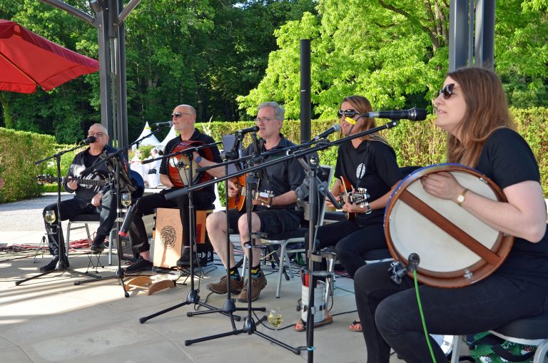 Die Rahdener Band „New Foggy Few“ gab irische Folk-Klassiker zum Besten. (Foto: Gauselmann Gruppe)