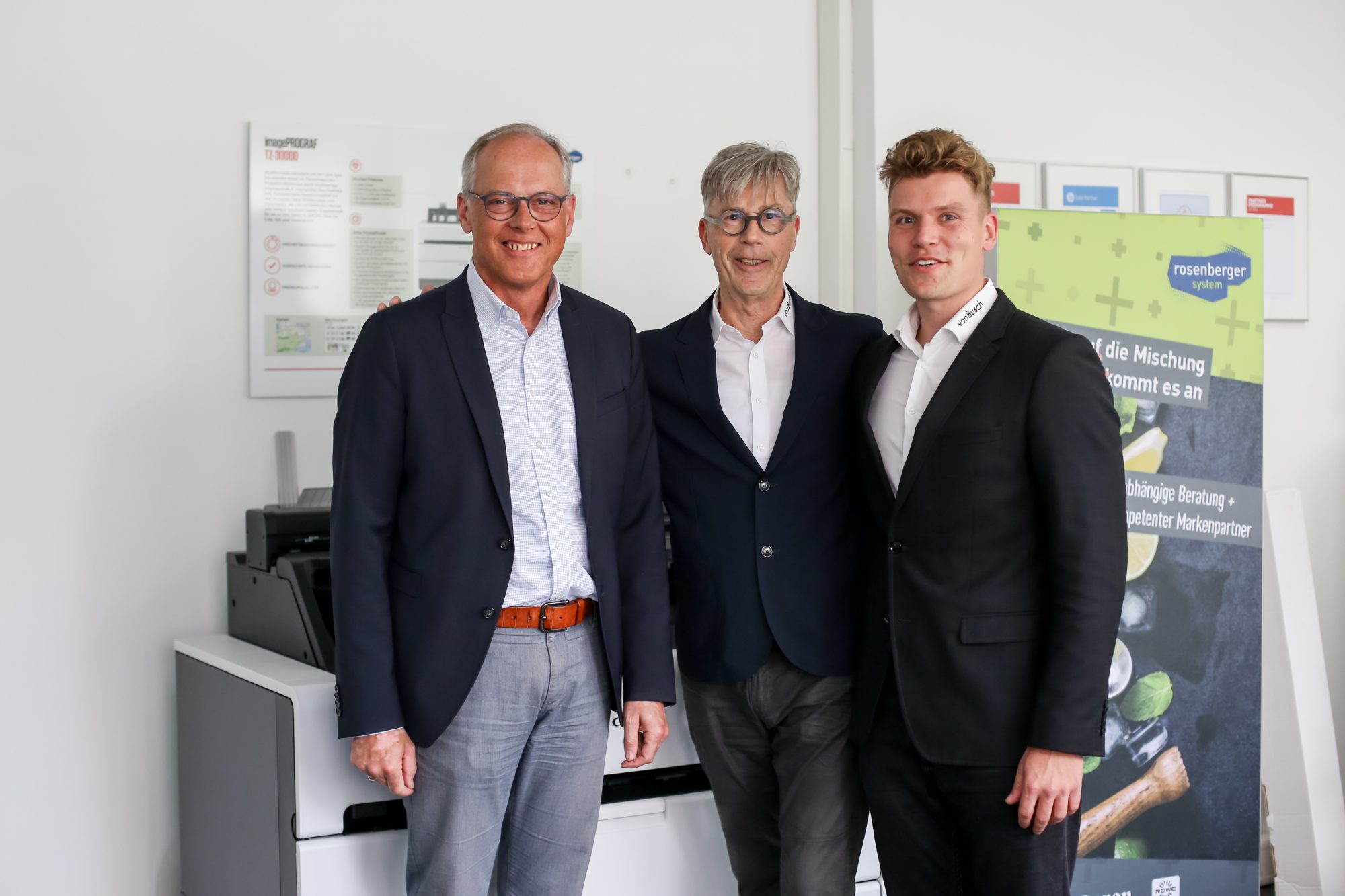 Von l.n.r. .: Andreas Boenke (Rosenberger), Stefan von Busch, Victor von Busch (Foto: von Busch GmbH)