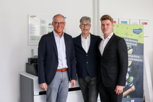 Von l.n.r. .: Andreas Boenke (Rosenberger), Stefan von Busch, Victor von Busch (Foto: von Busch GmbH)