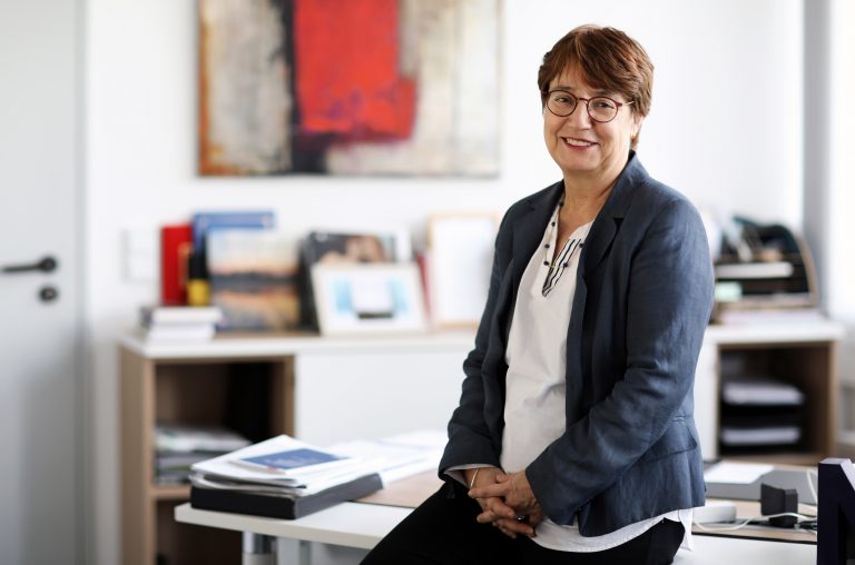 Präsidentin der Universität Paderborn Prof. Dr. Birgitt Riegraf. (Foto Universität Paderborn, Adelheid Rutenburges)