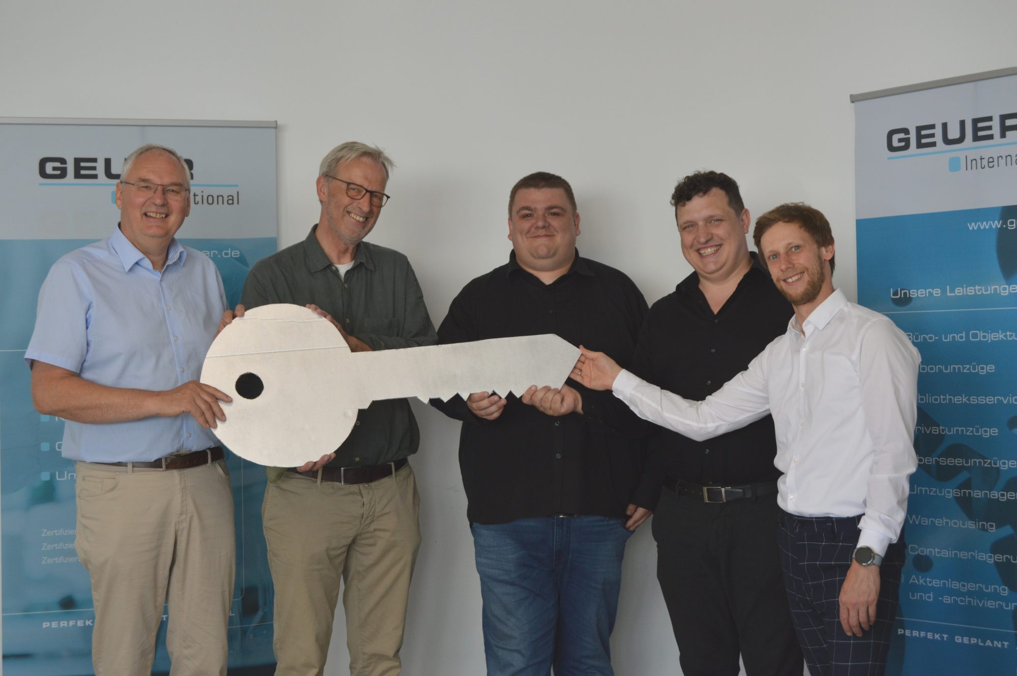 von links nach rechts: Horst Geuer, Thomas van Hövell, Michael Schepers, Stefan Schlosser, Markus Wagner (Foto: Geuer International GmbH)