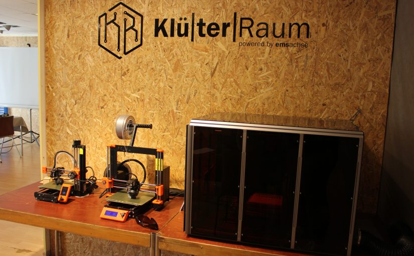 Im KlüterRaum können Interessierte kostenlos ihre Ideen mit dem Lasercutter, 3D-Druckern usw. umsetzen. (Foto: Wachstumsregion Ems-Achse e.V.)