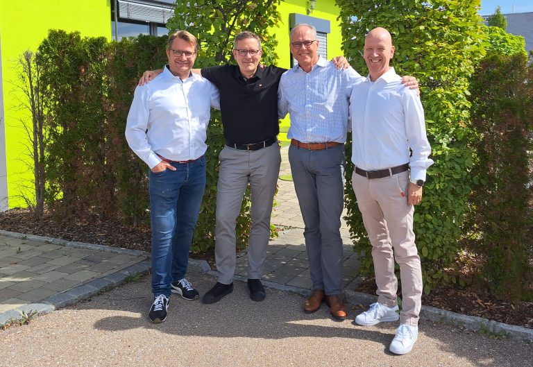 v.l.n.r. Führen Gespräche über mögliche Fusion von rosenberger | data und FRANKENRASTER: Hans-Joachim Meinert, Stephan Kraus, Andreas Boenke, Klaus-Peter Horstmann (Foto: Rosenberger)