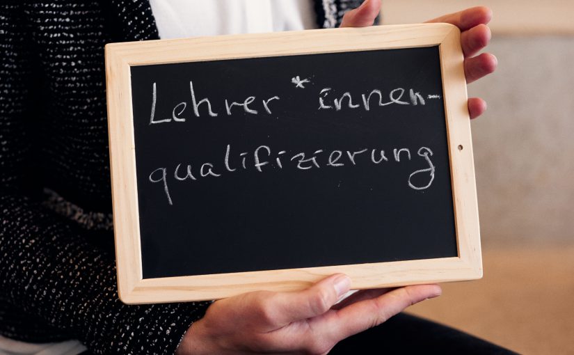 Der Fachkräftebedarf im Gesundheitswesen beginnt beim Lehrermangel. (Foto: P. Pollmeier/FH Bielefeld)