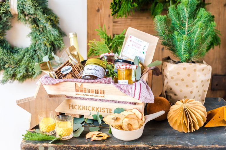 Das perfekte regionale Weihnachtsgeschenk: eine Picknickkiste aus dem Münsterland. Symbolbild Picknickkiste (Foto: Münsterland e.V./Foodistas)