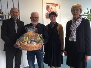 (von links nach rechts): Zur Verabschiedung - Rainer Radler (Arbeitsagentur); Robert Chwalek (VA); Corinna Kronsbein (VA); Monika Donner (Arbeitsagentur) (Foto: Tanja Liebke, Agentur für Arbeit Detmold)