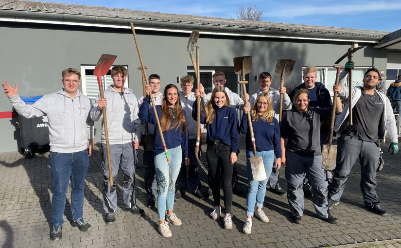 Gärtnern für den guten Zweck am Social Day: