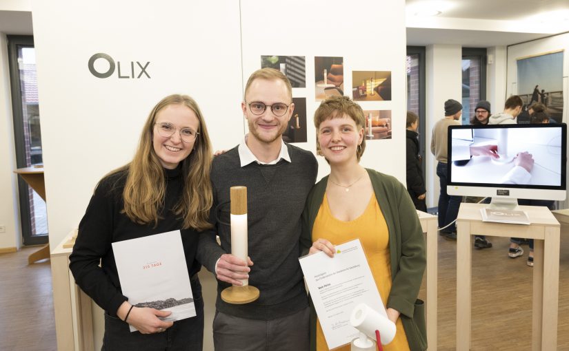 Ausgezeichnete Gestalter im Handwerk: Elina Marie Maaß, Johannes Teckentrup und Nele Heise (v.l.) (Foto: Andreas Buck)