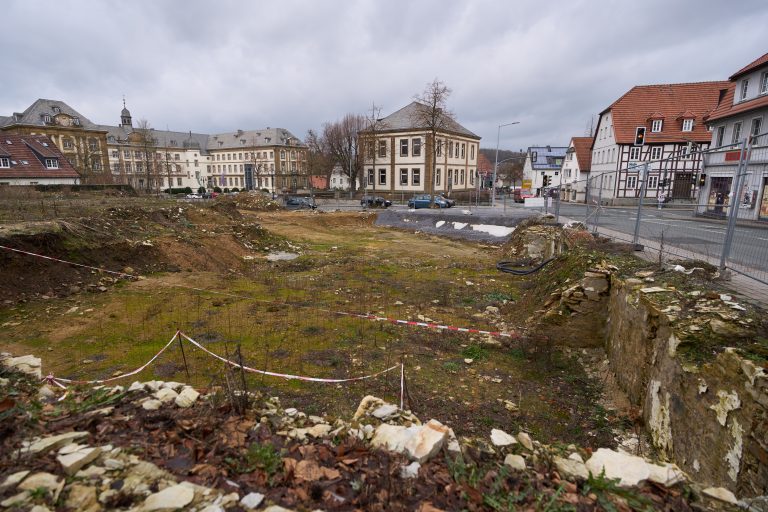 Das Grundstück an der Ecke Bertholdstraße/Königstraße in zentraler Stadteingangslage. (Foto: Michael Kirchner)