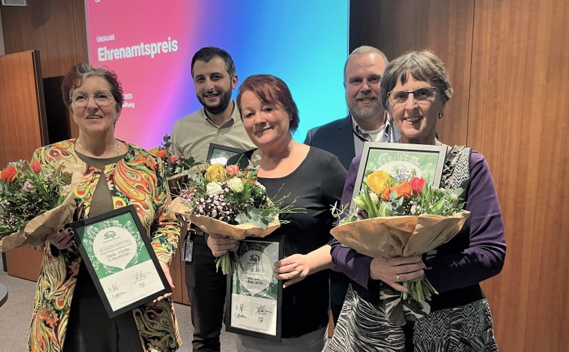 Für ihr ehrenamtliches Engagement von Fiege ausgezeichnet (v.l.n.r.): Claudia Schreiber, Ahmad Hamou, Dagmer Lemke, Holger Wissemann und Valeria Leißing. (Foto: Fiege)