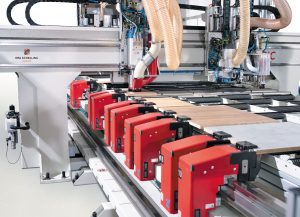 Die Bohrmaschine IMAGIC L1 stellt IMA Schelling in Kombination mit einem Handlingroboter vor. (Foto: IMA Schelling Group)