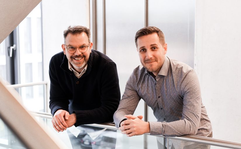„Vertriebschef Frank Ibounig (links) und Geschäftsführer Michel Weber.“ (Foto: Medium Digital GmbH)