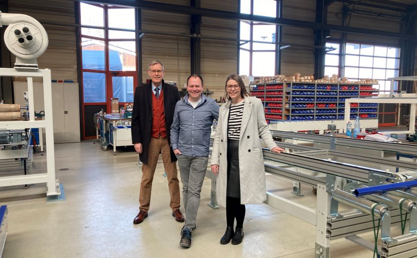 Landrat Adenauer war mit Anna Niehaus bei der Michelis Sonder-Maschinenbau GmbH & Co. KG zu Gast (Foto: Michelis)