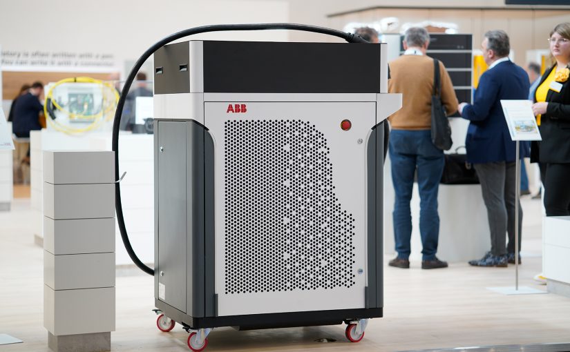 Der ABB Power Charger verfügt über eine HARTING Ladelösung mit kombiniertem Ladesystem und Han® Modular Anschluss. (Foto: HARTING Technologiegruppe)