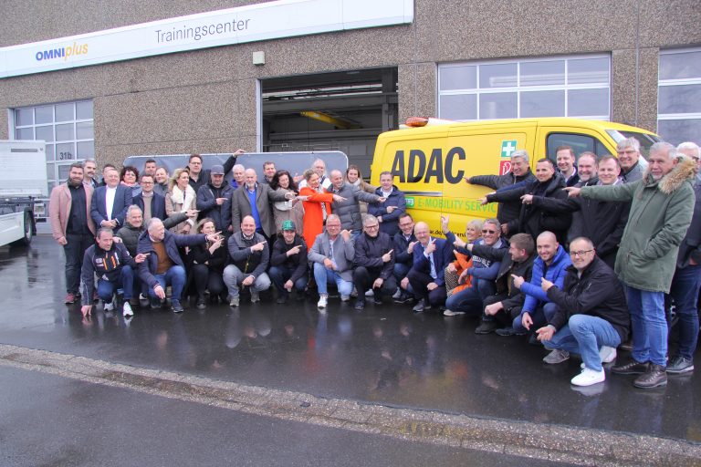 Die Partner im ADAC-Truckservice Leuchtturmnetz wurden speziell zertifiziert, um Elektro-Nutzfahrzeugen sicher und fachgerecht nach einer Panne zu helfen, sie aber auch zu bergen und abzuschleppen. (Foto: ADAC Truckservice)