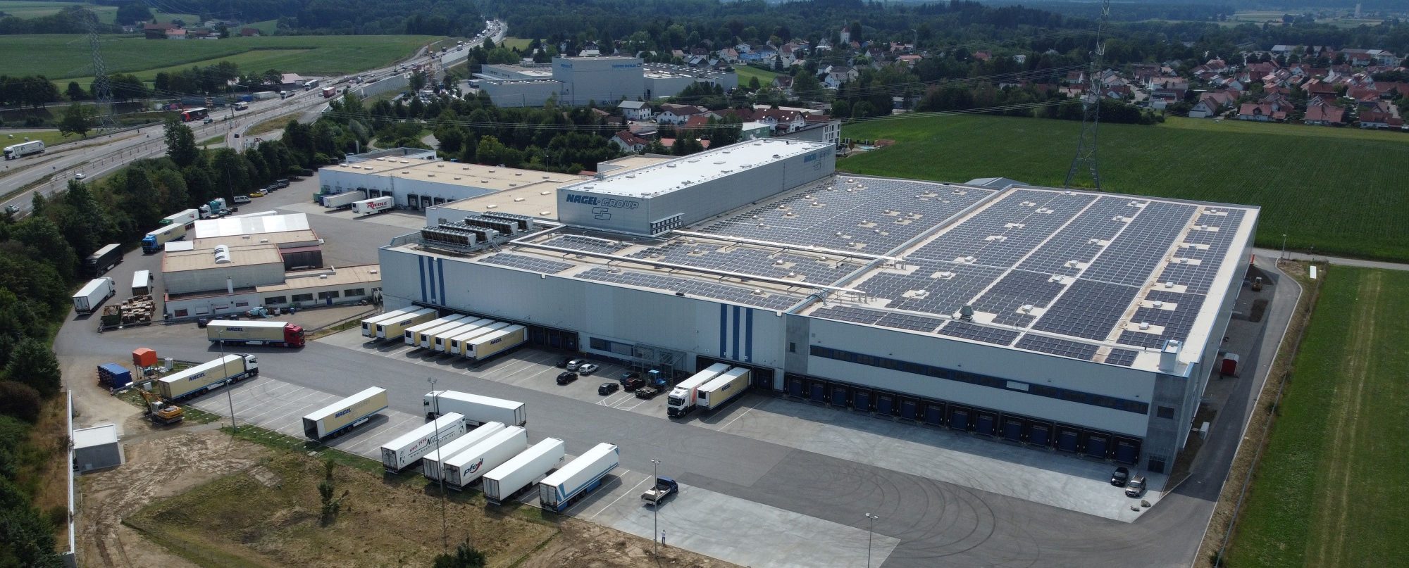 PHOTOVOLTAIKANLAGE VERSORGT LOGISTIKZENTRUM DER NAGEL-GROUP IM ALLGÄU (Foto: Nagel-Group)