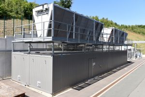 Das technotrans-Kühlsystem besteht aus einer Containerlösung, die 22 x 6 x 7 Meter misst und eine Kühlleistung von zwei Megawatt erzeugt. (Foto: technotrans SE)