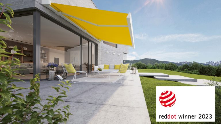 Markisenspezialist markilux hat für die gelungene Optik seiner neuen Kassettenmarkise „MX-4“ den „Red Dot Design Award“ 2023 gewonnen. Der Award zählt zu den größten Design-Wettbewerben weltweit und prämiert hochkarätige gestalterische Konzepte. (Foto: markilux)