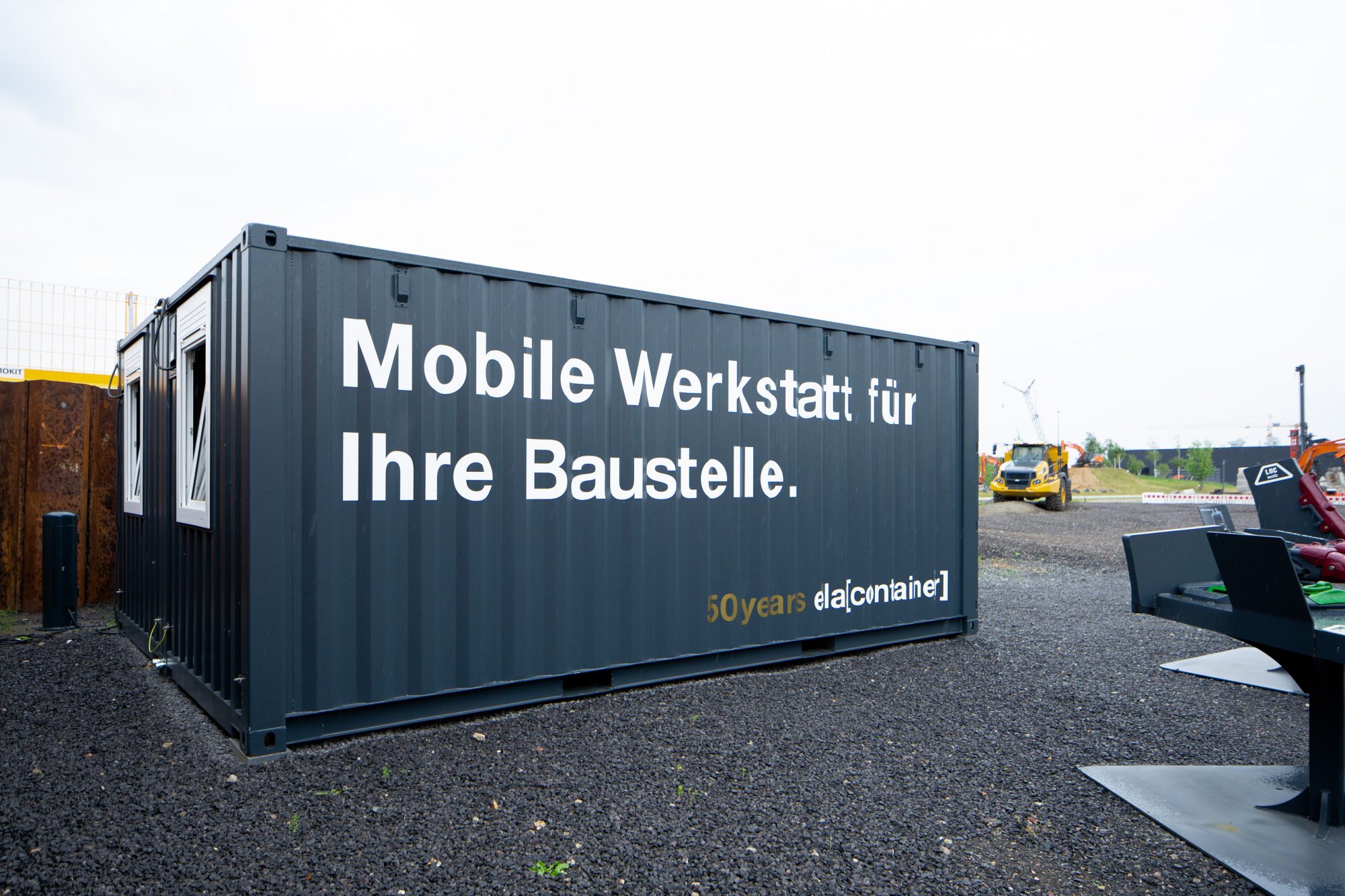 Auf dem Außengelände des Coreum zeigt ELA unter anderem diese mobile Werkstattlösung (Foto: ELA)