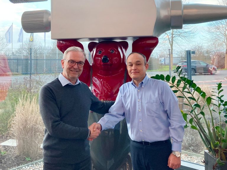 General Manager von Baumer hhs in Mexiko (rechts) und Baumer hhs-Geschäftsführer Percy Dengler. (Foto: Igor_Pinto_Percy_Dengler)