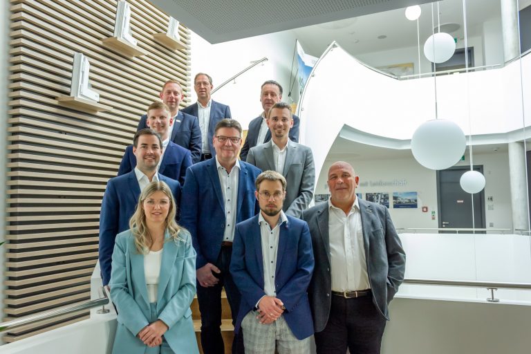 Zwei Jahre nach Übernahme der Geschäftsführung von German Windows stellt Helmut Paß (oben) seine Führungsmannschaft neu auf. (Foto: Foto: GW GERMAN WINDOWS, Südlohn-Oeding.)