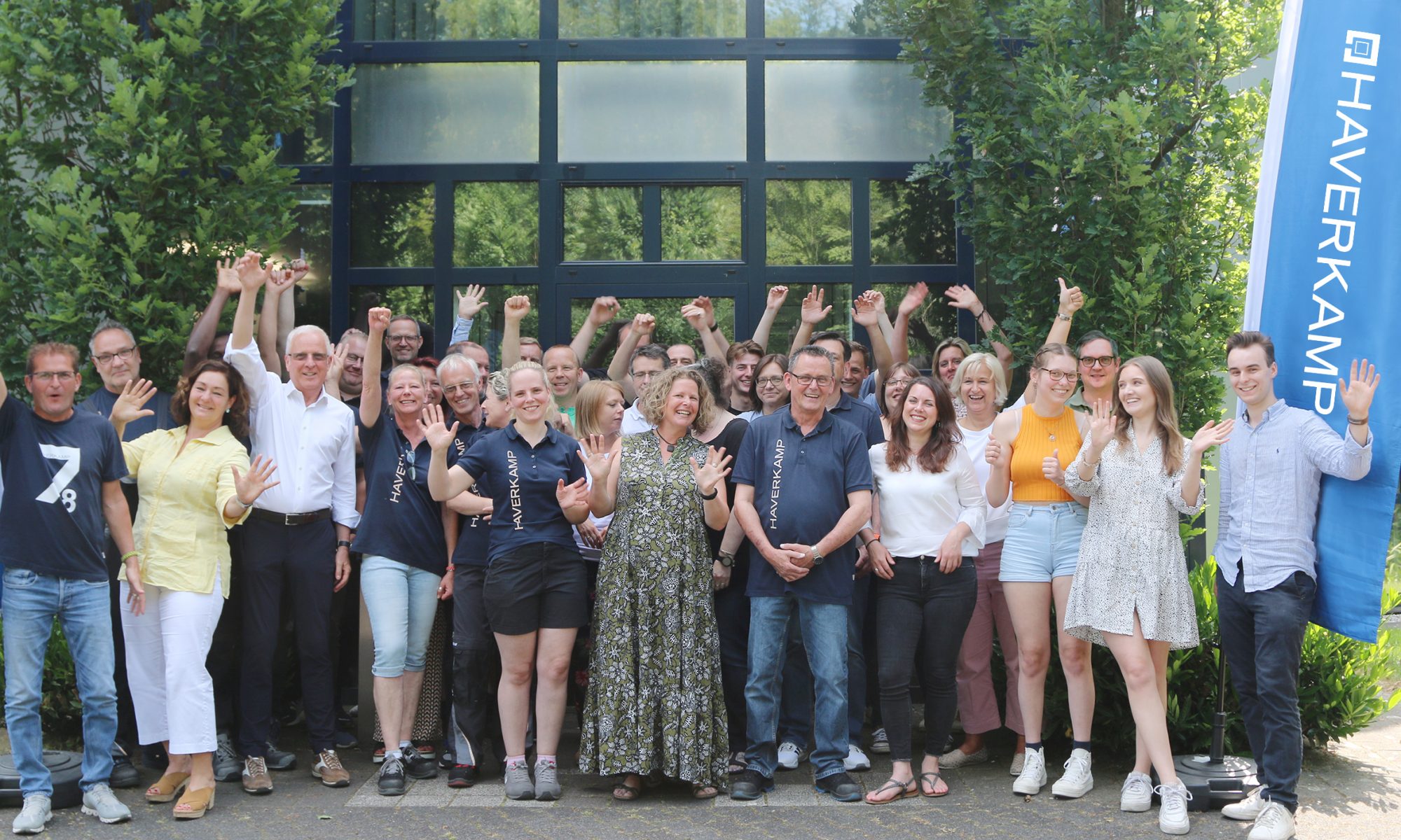Das Team feiert den freien Freitag. (Foto: Haverkamp)