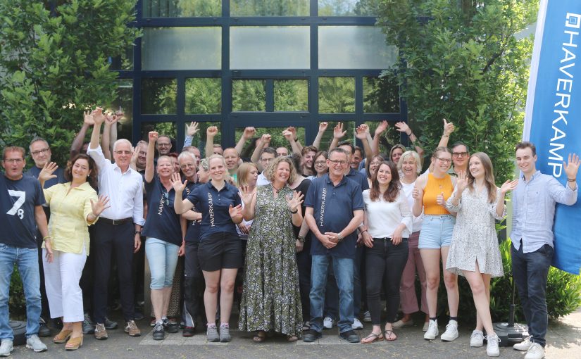 Das Team feiert den freien Freitag. (Foto: Haverkamp)