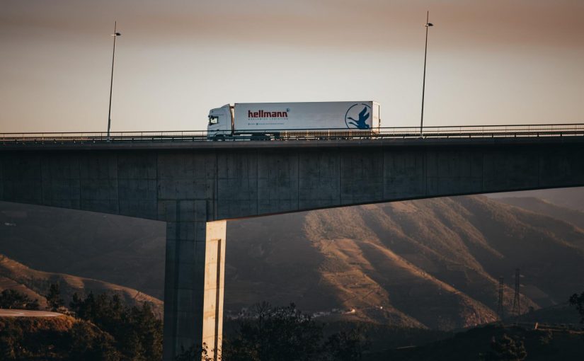 Hellmann erweitert Produktportfolio in der Schweiz und eröffnet Direct Load-Standort in Kloten