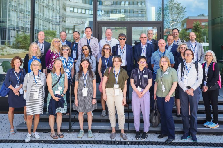 21 Vertreterinnen und Vertreter amerikanischer und kanadischer Hochschulen informierten sich auf Einladung des DAAD Büros New York über das deutsche Hochschulsystem. (Foto: S. Jonek/HSBI)
