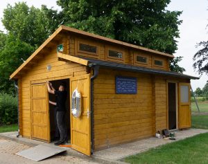 Die Schüler der Grundschule Frotheim können sich nach den Sommerferien auf eine neue, kindgerecht eingerichtete Pausenhütte freuen. (Foto: HARTING Stiftung & Co. KG)