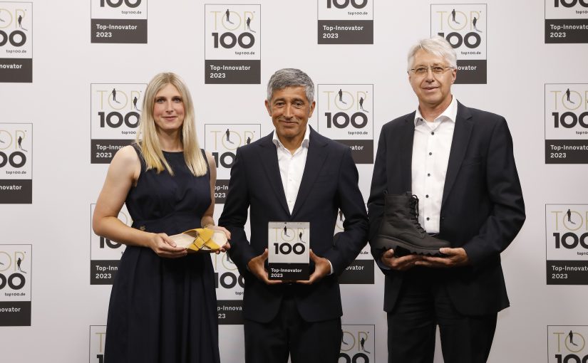 von links nach rechts: Sarah Schröder (Assistenz CEO & Projektgruppe Wortmann), Ranga Yogeshwar (Mentor TOP 100-Wettbewerb), Andreas Burmeister (Head of CSR Wortmann Gruppe & Projektteam Wortmann) (Foto: KD Busch / compamedia)