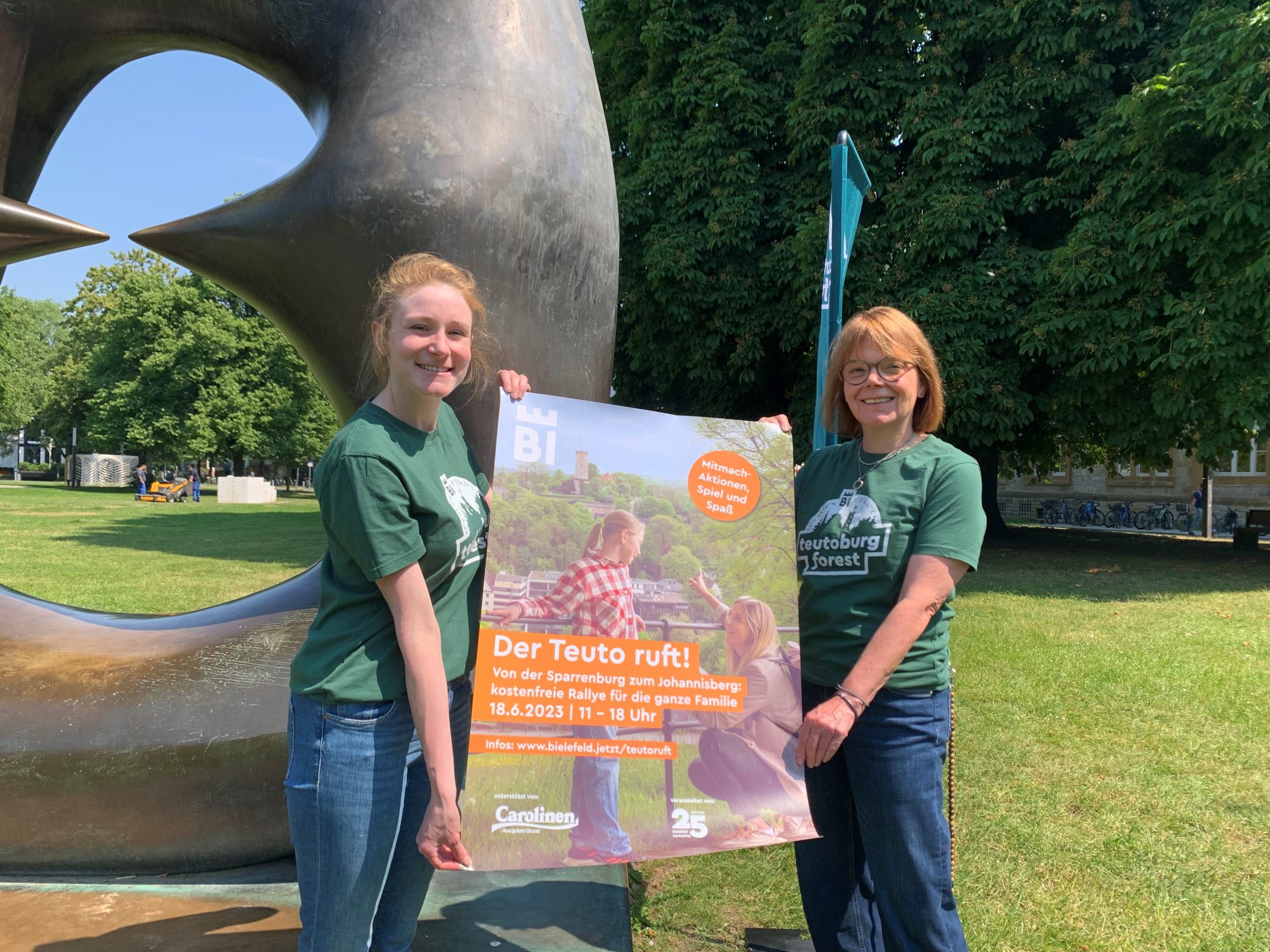 Beim Aktionstag „Der Teuto ruft!“ erwarten die Besucher sechs Rallye-Stationen, jede Menge Gewinne, kostenlose Turmbesteigungen und zahlreiche Mitmach-Aktionen. (Foto: Bielefeld Marketing GmbH)
