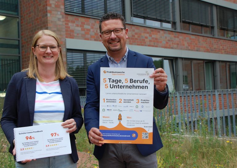 MaßArbeit-Vorstand Lars Hellmers und Stephanie Waldkötter freuen sich auf eine erfolgreiche Praktikumswoche. (Foto: Sandra Joachim-Meyer)