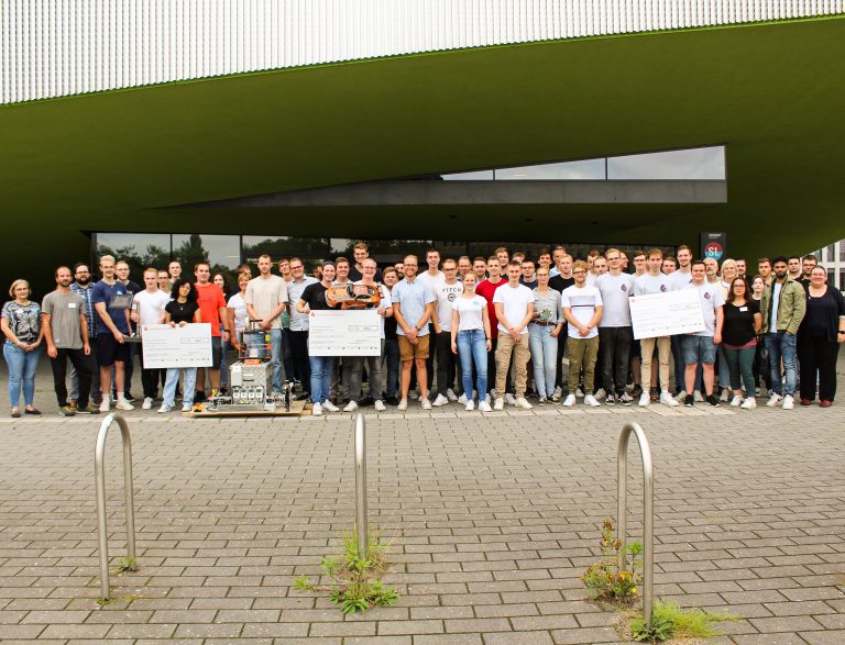 300 Euro erhalten die erfolgreichen Teams von der Fördergesellschaft der Hochschule Osnabrück (Foto: Hochschule Osnabrück)