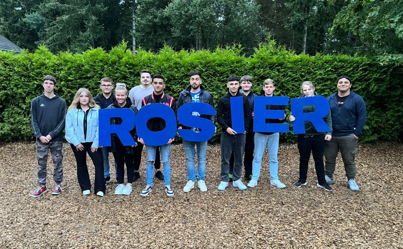 Zwölf junge Nachwuchskräfte sind bei Rosier ins Berufsleben gestartet. (Foto: Autohaus Heinrich Rosier GmbH)