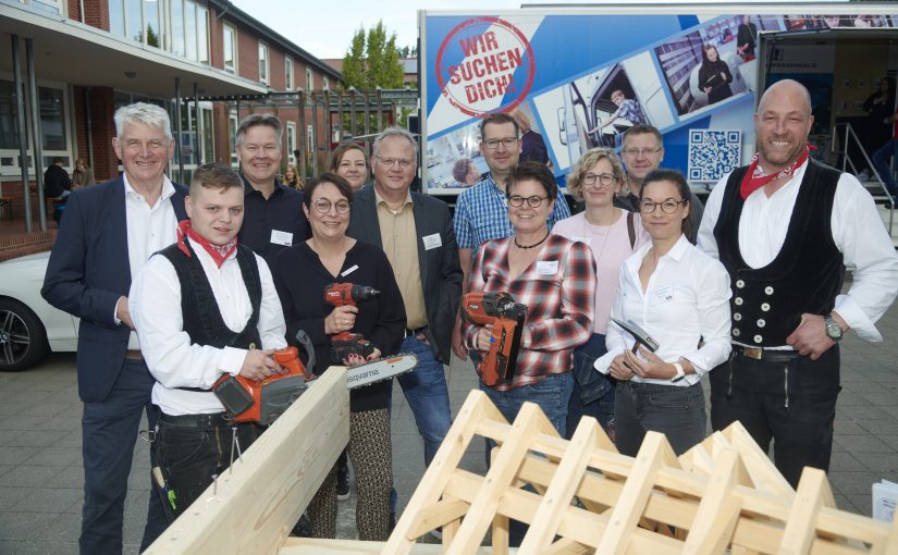 Beim Baggerfahren, Bauen und Blutdruckmessen den Traumberuf finden